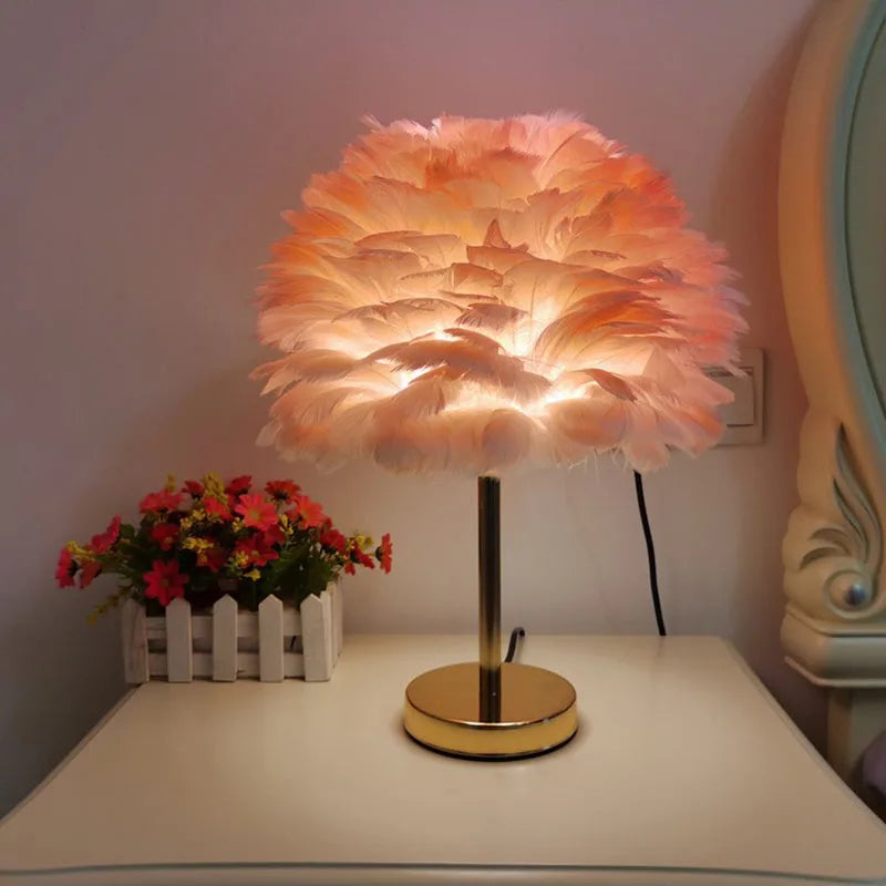 Romantic Feather Table Lamp