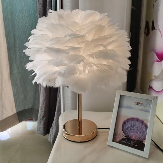 Romantic Feather Table Lamp