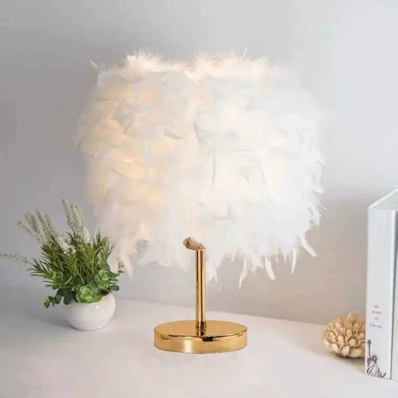 Romantic Feather Table Lamp