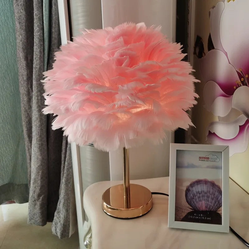 Romantic Feather Table Lamp